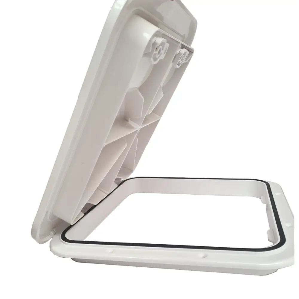 440mm x 315mm Medium White Budget Hatch